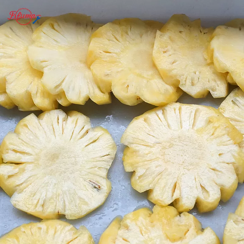 beautiful pineapple slices
