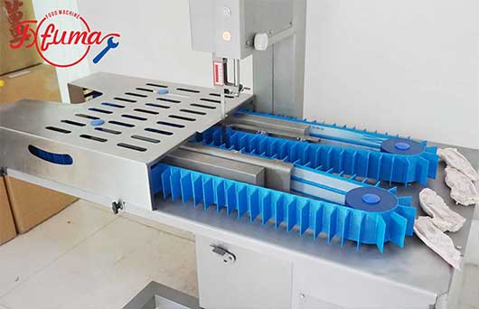 Pig trotters middle splitter Pork knuckle dividing machine
