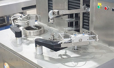 4 in 1 Automatic Pineapple Peeler Corer Cutter Machine