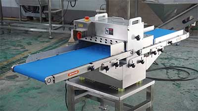 Tommy Atkins Mango Peeling