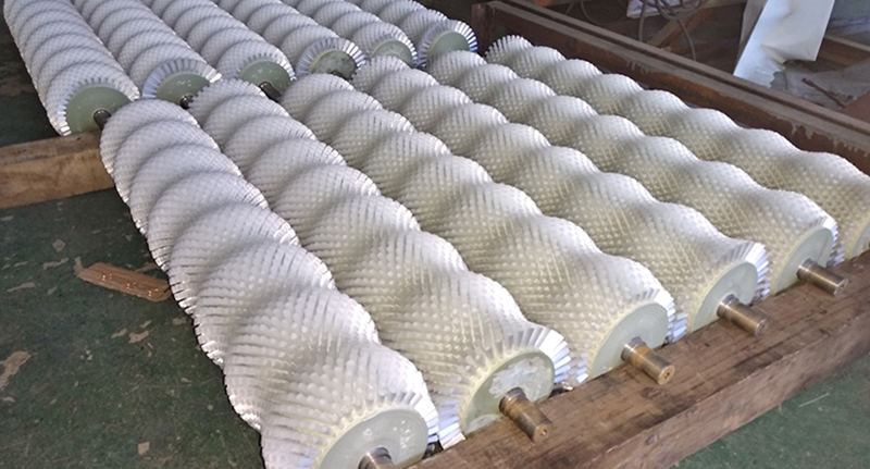 Spiral Roller Brush for Washing and Polishing Root Vegetables